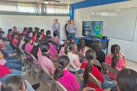 Alumnos de sexto grado de Primaria participaron en la plática “Violencia en el noviazgo” organizada por el Instituto Municipal de la Mujer de Ramos Arizpe.