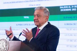 Andrés Manuel López Obrador proyecto una lista con los sueldos, aguinaldos, seguros y apoyos que reciben los ministros de la Corte