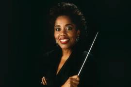 La zancada de Tania León