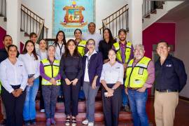 Teresita Escalante, presidenta honoraria del DIF Ramos Arizpe, sostuvo un encuentro con representantes de Magna para impulsar programas en beneficio de trabajadores y sus familias.