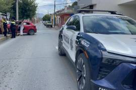 Elementos de Tránsito Municipal realizaron el abanderamiento mientras se efectuaban las diligencias del percance.