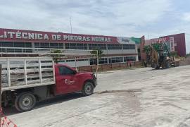 La construcción de la nueva techumbre de la Universidad Politécnica de Piedras Negras ya se encuentra en marcha.