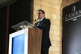 El presidente de la Canirac en Saltillo, Isidoro García, califica de arbitraria y abusiva la detención de Armando Castilla, director del Grupo VANGUARDIA.