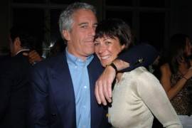 FBI detiene a Ghislaine Maxwell, socia de Jeffrey Epstein, en supuesta trama de abuso de menores