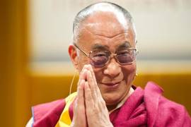 ‘Posible mujer Dalai Lama tendría que ser muy atractiva’