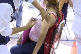 Vacunan contra el COVID-19 a decenas de embarazadas en Monclova