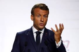 Rusia busca desestabilizar las democracias occidentales, denuncia Macron