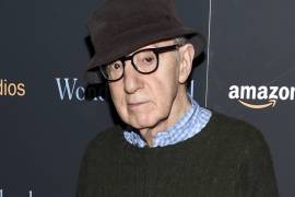 Woody Allen pese a críticas logra sacar sus libro de memorias