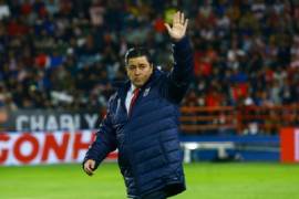 Chivas ratifica su confianza en Tena