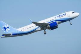 Por adeudos, IATA suspende a Interjet