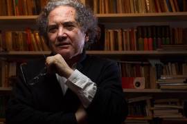 Piglia es galardonado en Barcelona por su última obra