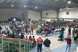 Los jóvenes pugilistas locales demostraron su destreza en el cuadrilátero, emocionando a más de 500 asistentes.