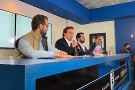 Durante conferencia de prensa en el Querétaro FC, Mikel Arriola, Presidente de la Liga BBVA MX, al micrófono.