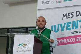 Marco Antonio Saldaña Infante recibió al senador Gabriel Elizondo durante su visita a la UTNC.