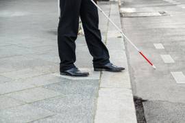 Cada paso guiado por el bastón blanco es también un paso hacia la inclusión.