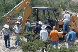 Comuneros del Cerro de la Gloria denuncian bloqueos y agresiones en sus terrenos.