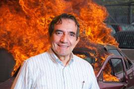 Incendio en pensión vehicular de la Fiscalía de Sinaloa consumió 42 autos, pero autoridades aclararon que la camioneta del caso Cuén no estaba ahí.