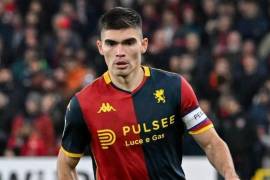 Johan Vásquez fue titular y jugó todo el partido en el empate 0-0 del Genoa ante Parma, destacando por su solidez defensiva en la Serie A.