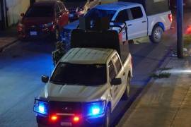 El despliegue de fuerzas de seguridad provocó afectaciones momentáneas a la circulación, mientras se aseguraba el perímetro durante los cateos.