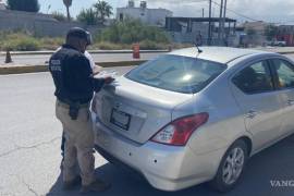 Ernesto Prado, Administrador Fiscal de Coahuila, destacó la importancia de tener al corriente los documentos vehiculares para prevenir delitos.