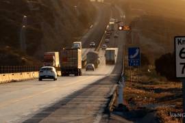 Cierran carril de alta velocidad en Autopista Saltillo - Monterrey por trabajos de mantenimiento.