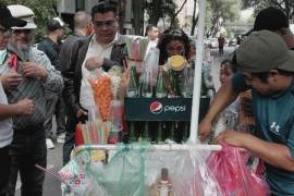 La PEA es la oblación que, durante la semana de referencia, realizó o tuvo un vínculo con una actividad económica (población ocupada), o buscó activamente hacerlo.