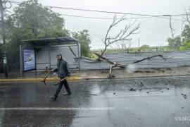 El gobernador Samuel García dijo que se esperan más lluvias entre este domingo y el martes.