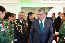 El gobernador Riquelme Solís destacó la importante labor que desempeñan las Fuerzas Armadas al proteger nuestro Estado.