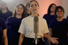 El Gobierno federal presentó una nueva versión de “La niña futbolista”, interpretada por Julieta Venegas, mientras continúan las actividades culturales y deportivas previas al Mundial.