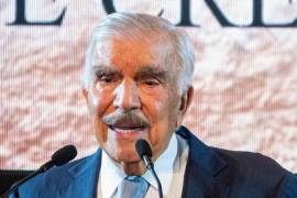 Jorge Kahwagi Gastine, presidente de Grupo Crónica, falleció a los 85 años. Su legado abarca el periodismo, la industria y la academia en México.