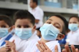 La alerta epidemiológica por sarampión en México ha encendido las alarmas. Aunque la vacuna es la clave, el cubrebocas regresa como un aliado táctico en zonas de riesgo para frenar el contagio aéreo.
