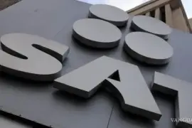 Un conato de incendio en las oficinas del SAT en Monterrey provocó la evacuación del inmueble y se reportó una persona que quedó atrapada en un elevador en Nuevo León.