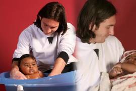 La imagen de Lionel Messi bañando al bebé Lamine Yamal se convirtió en un símbolo del relevo generacional, justo cuando ambos se preparan para disputar la final del Mundial 2026 entre Argentina y España.