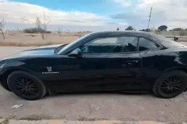 El Camaro negro fue trasladado a las instalaciones ministeriales para continuar la investigación.