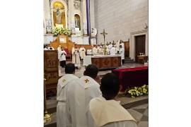 El obispo Hilario González encabezó la consagración de aceites en la Catedral como parte del Triduo Pascual.
