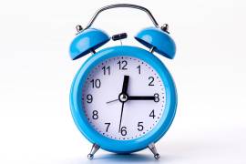 ¿Recuerdan cuando los relojes se atrasaban o adelantaban por el cambio de horario? Ahora ya no lo hacemos desde que entró en vigor el decreto de Husos Horarios, pero algunos municipios sí será necesario.