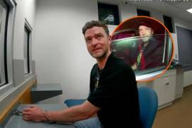 El video del arresto de Justin Timberlake en 2024, en el que el cantante falla las pruebas de sobriedad, fue difundido este sábado en redes sociales, luego de que la policía de Sag Harbor lo hiciera público.