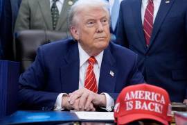 El presidente de Estados Unidos, Donald Trump, firmó este 3 de febrero la ley presupuestaria aprobada por la Cámara de Representantes.