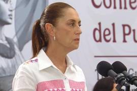 Claudia Sheinbaum pidió al Instituto Nacional Electoral explicar por qué modificó su color institucional justo antes del inicio del proceso electoral de 2027.