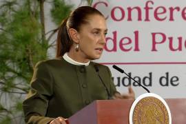 Sheinbaum dio un ultimátum a Zoé Robledo para entregar esta semana un plan urgente que resuelva el desabasto de insumos y mejore las condiciones del personal de salud.