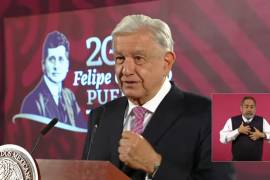 Obrador ha sido señalado de tener enlaces con el crimen organizado, de parte de medios, periodistas y otros funcionarios