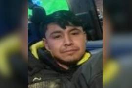 Entre sus señas particulares destacan varios tatuajes, incluyendo figuras del Joker y letras chinas en la oreja.