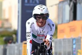 Isaac del Toro terminó 12º en la etapa 1, a 44 segundos del ganador, después de recorrer 146.2 kilómetros entre Vizille y Saint-Ismier.