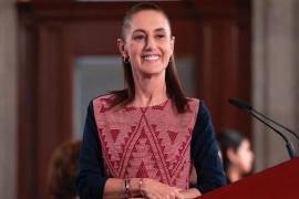 La presidenta Claudia Sheinbaum afirmó que el citatorio emitido por la Fiscalía General de la República contra la gobernadora de Chihuahua, Maru Campos, no representa una acusación formal.