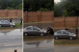 El rescate fue captado en video y se viralizó en redes sociales, donde usuarios aplaudieron el gesto solidario de los trabajadores.