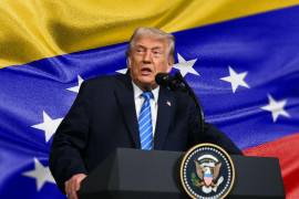 Donald Trump señaló que su gobierno permanecerá en Venezuela de manera provisional tras la captura de Nicolás Maduro, con el objetivo de encabezar una transición política y reactivar la industria petrolera.