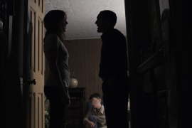 Una mujer fue detenida en Cadereyta Jiménez tras presuntamente apuñalar a su pareja mientras intentaba defenderse de agresiones y proteger a su hijo; la Fiscalía investiga el caso