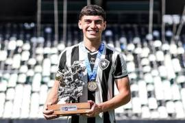 Henrique Simeone, mediocampista mexico-brasileño, está cerca de convertirse en refuerzo juvenil de Tigres para el Apertura 2025.