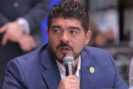 La FGR anunció que una de las principales líneas de investigación apunta a que el diputado de Morena, Zenyazen Escobar García, falleció por suicidio.