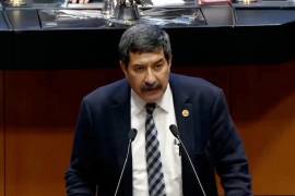El exgobernador Corral Jurado enfrenta una investigación por peculado agravado derivada de la presunta desviación de 98.6 millones de pesos del erario de Chihuahua durante su administración (2016–2021).